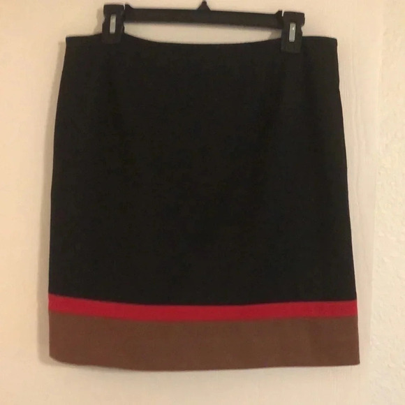 Stylish Ann Taylor Loft skirt - Picture 3 of 4